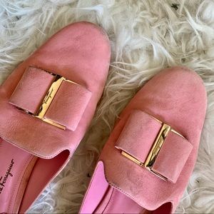 Salvatore Ferragamo Sciacca mules in pink suede